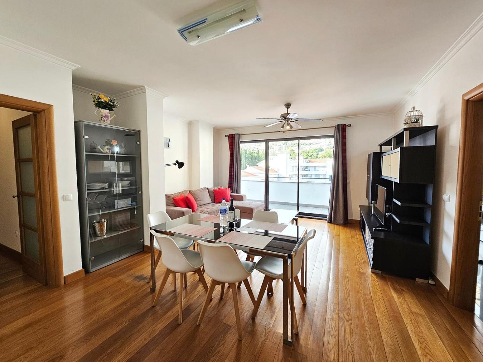 Anadia Atrium Apartment ฟุงชาล ภายนอก รูปภาพ