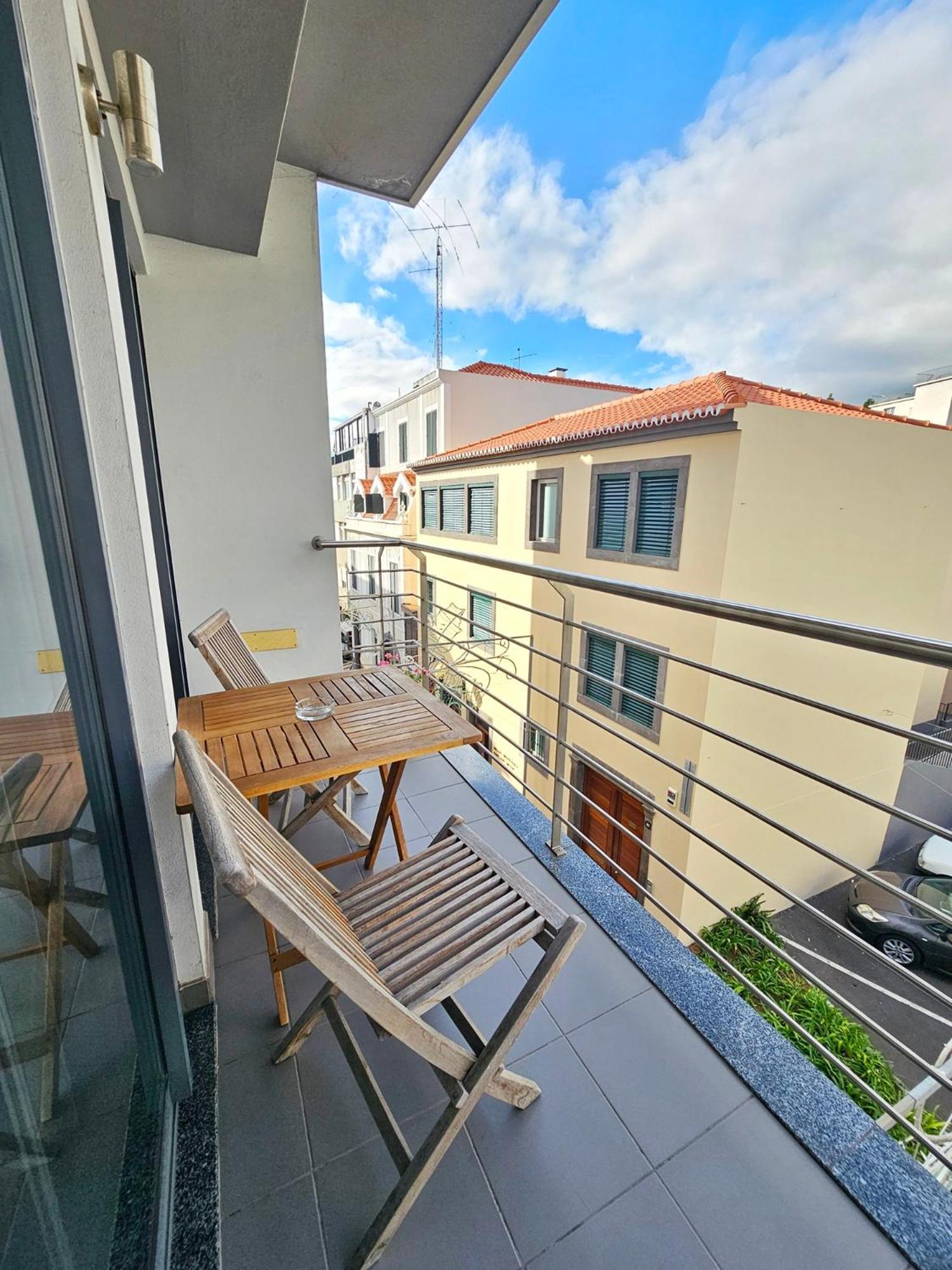 Anadia Atrium Apartment ฟุงชาล ภายนอก รูปภาพ