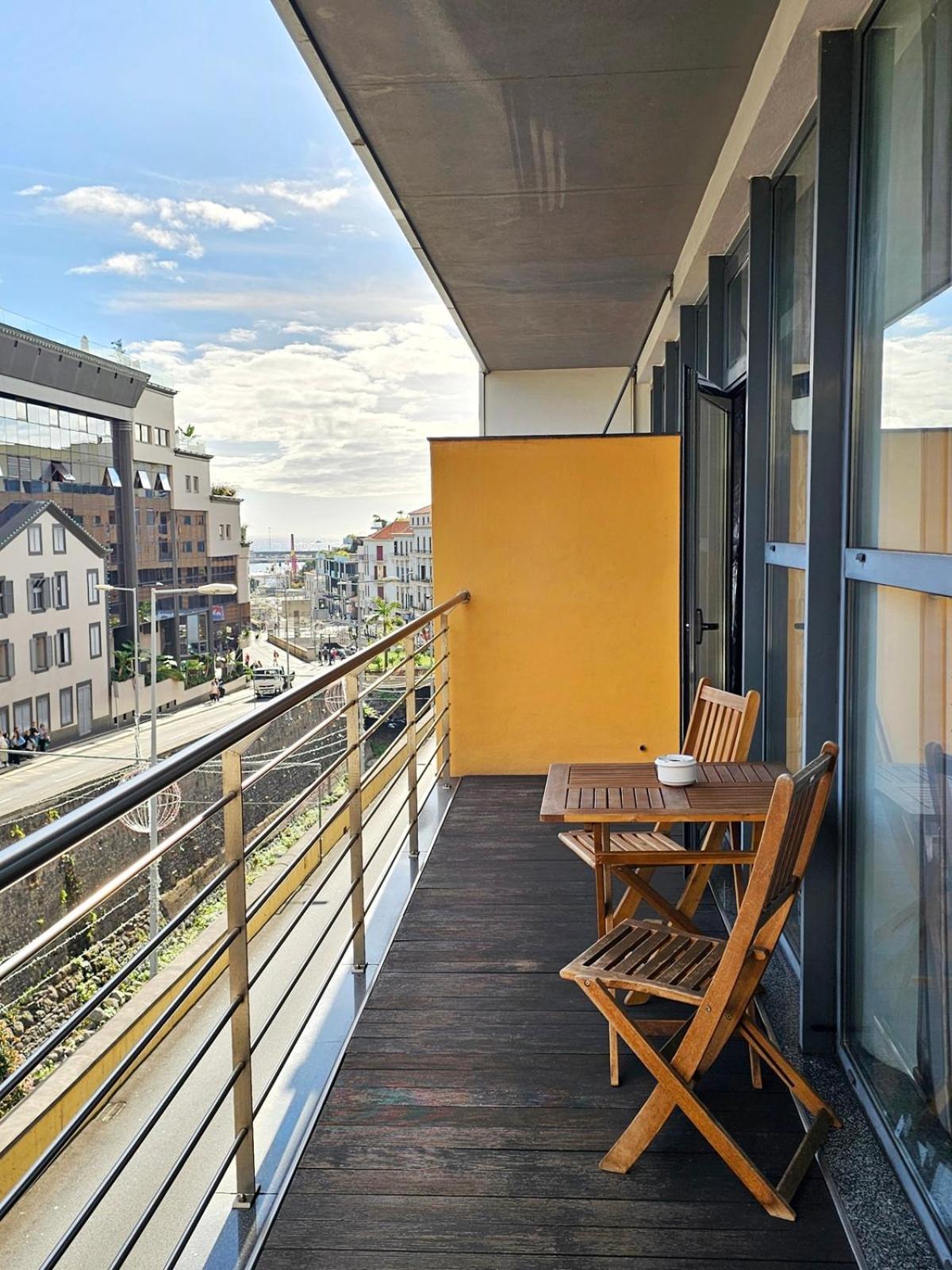 Anadia Atrium Apartment ฟุงชาล ภายนอก รูปภาพ